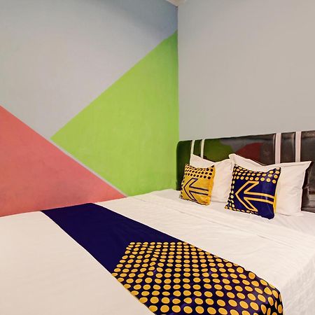 Spot On 92531 Pacar Guesthouse Pekalongan Exterior foto