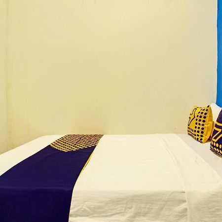 Spot On 92531 Pacar Guesthouse Pekalongan Exterior foto