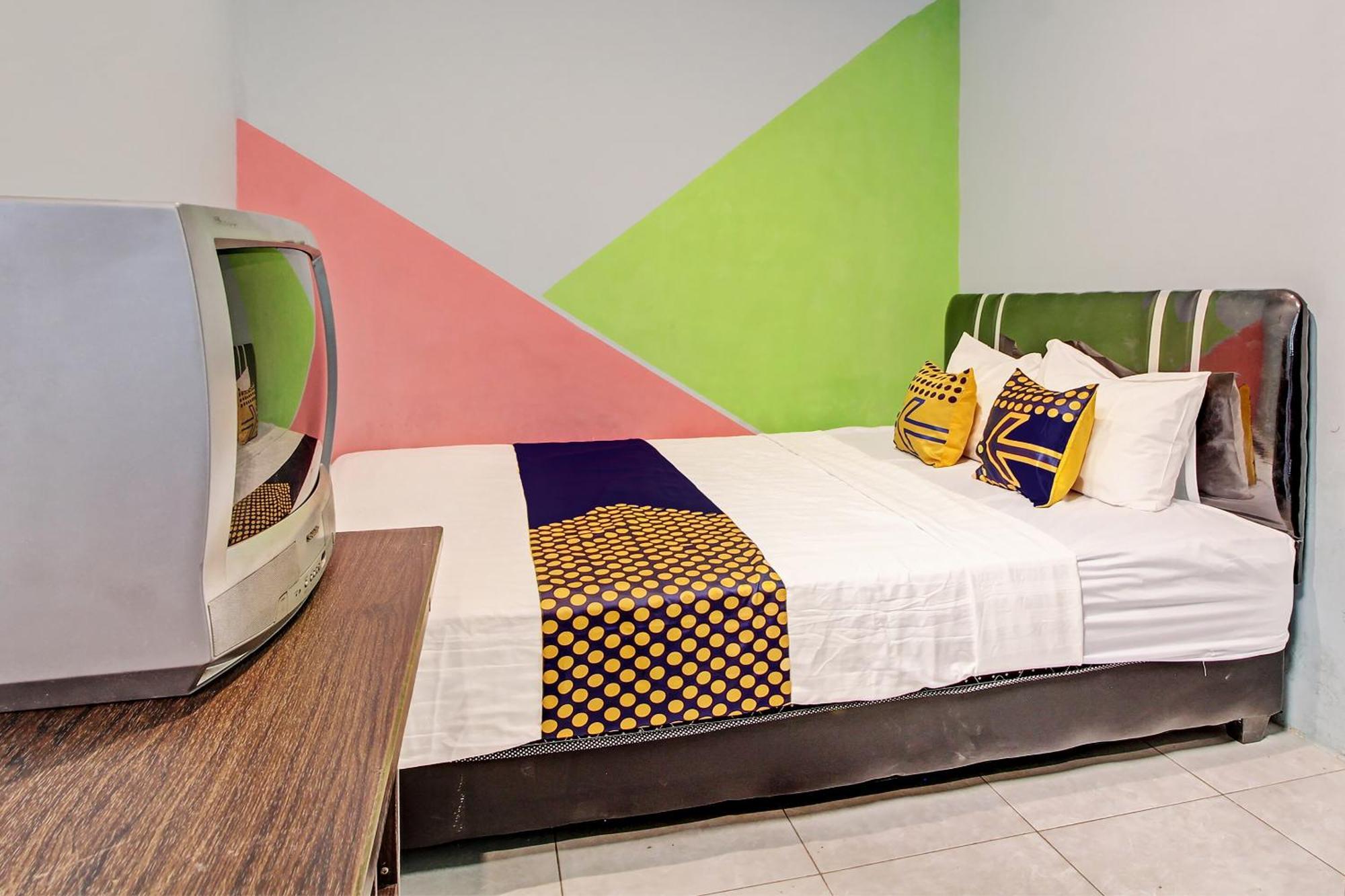 Spot On 92531 Pacar Guesthouse Pekalongan Exterior foto