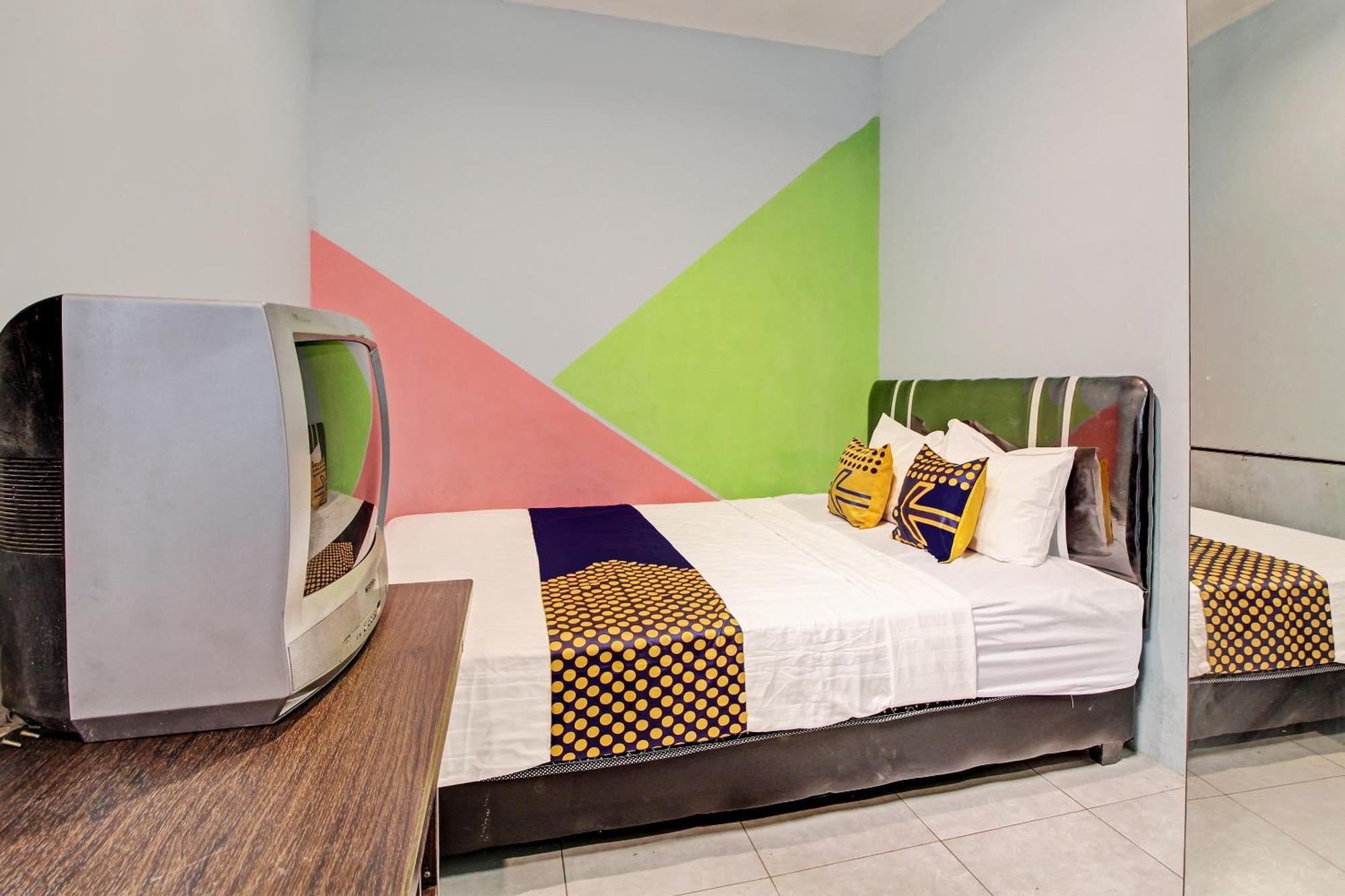 Spot On 92531 Pacar Guesthouse Pekalongan Exterior foto